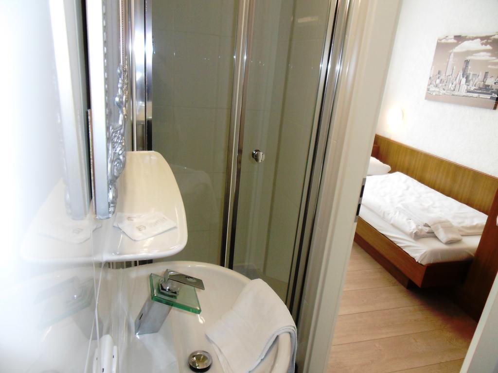 Hotel Linnert ヴァイターシュタット 部屋 写真